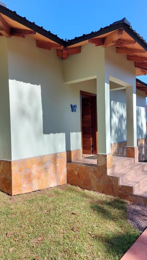 HohenauCasa De Huespedes Mariposa En Manantial Countryclubアパートメント エクステリア 写真